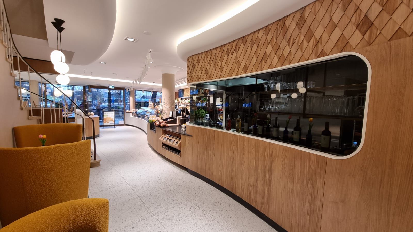 Kunden-, standort- und markenspezifische Formatgestaltung bei der ...